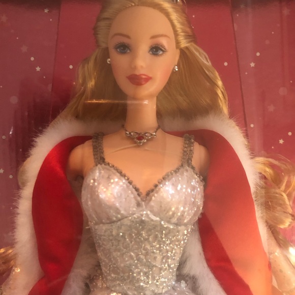 2001 Holiday Barbie - Picture 2 of 3